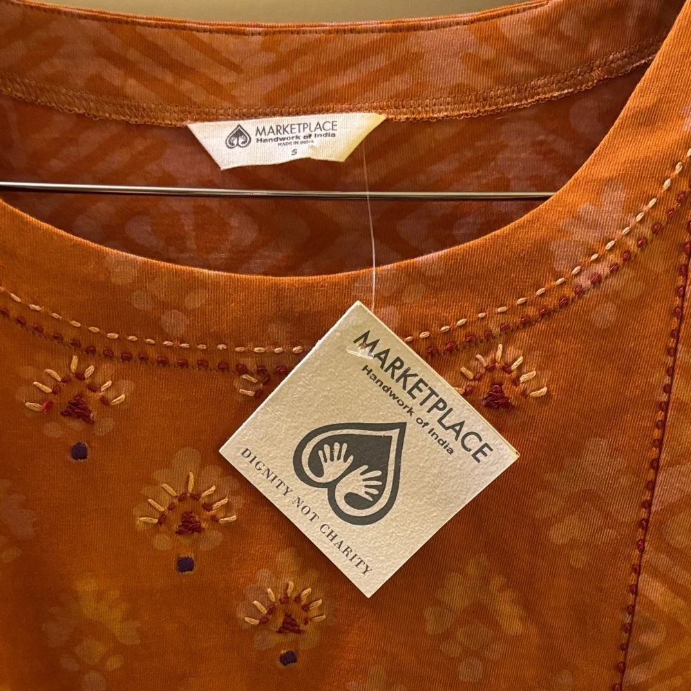 NWT Marketplace Handwork of India Embroidered Orange Top - Picture 2 of 8